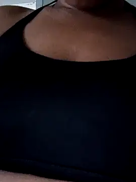 Snapshot of Fernanda005 chatting on 09/13/25, 08:30 Fernanda005 online show from 09/13/25, 08:30