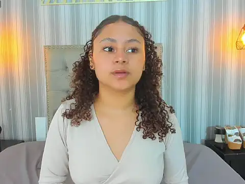 Sofiapassionne online show from 03/06/26, 01:40