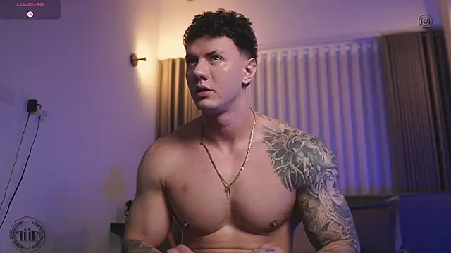 Thomas Falcon online show from 10/28/25, 10:23