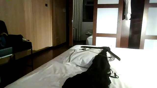 Snapshot of Astrid3 chatting on 10/09/25, 08:51 Astrid3 online show from 10/09/25, 08:51