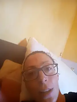 Snapshot of Astrid3 chatting on 10/22/25, 02:50 Astrid3 online show from 10/22/25, 02:50