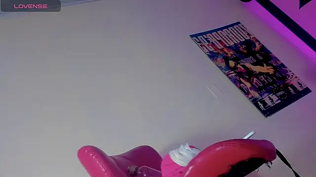 Snapshot of Alondra_Campbell chatting on 10/31/25, 03:29 Alondra Campbell online show from 10/31/25, 03:29