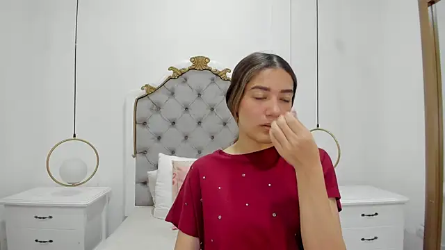 Skylerwhite02 online show from 04/10/26, 03:34