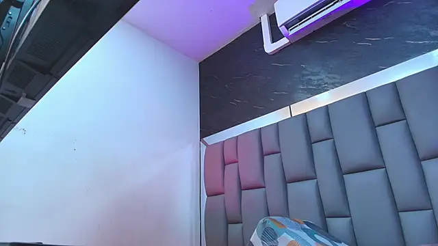 kissme luna online show from 10/03/25, 07:11