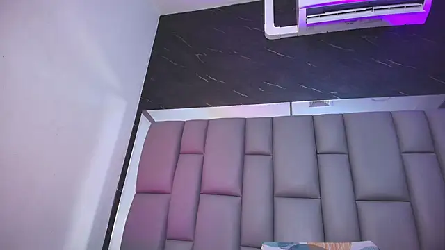 kissme luna online show from 11/22/25, 07:13