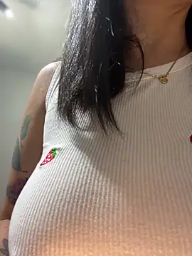 Snapshot of Gringo_XXX_Latina chatting on 09/11/25, 05:02 Gringo XXX Latina online show from 09/11/25, 05:02