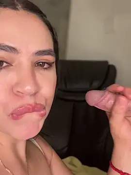 Snapshot of Gringo_XXX_Latina chatting on 09/19/25, 04:36 Gringo XXX Latina online show from 09/19/25, 04:36