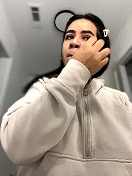 Snapshot of Gringo_XXX_Latina chatting on 10/27/25, 02:15 Gringo XXX Latina online show from 10/27/25, 02:15