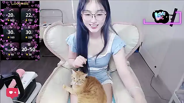 baby-yaya20 online show from 11/30/25, 12:25