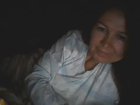 Snapshot of Avelinii chatting on 05/13/26, 02:42 Avelinii online show from 05/13/26, 02:42