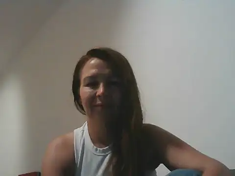 Snapshot of Avelinii chatting on 05/14/26, 07:42 Avelinii online show from 05/14/26, 07:42