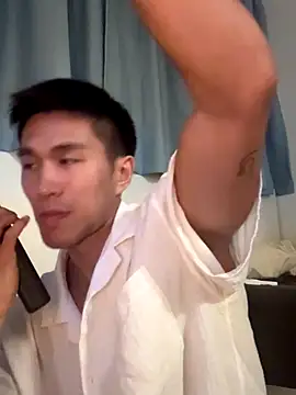 Snapshot of gooodboiii chatting on 10/11/25, 03:32 gooodboiii online show from 10/11/25, 03:32