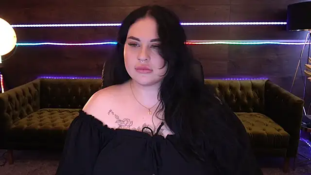 Snapshot of SerahMirabeli chatting on 09/24/25, 05:44 SerahMirabeli online show from 09/24/25, 05:44