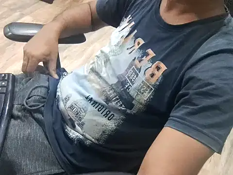 Snapshot of ZoroArcher chatting on 09/13/25, 06:18 ZoroArcher online show from 09/13/25, 06:18