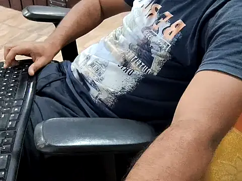 Snapshot of ZoroArcher chatting on 09/16/25, 08:48 ZoroArcher online show from 09/16/25, 08:48