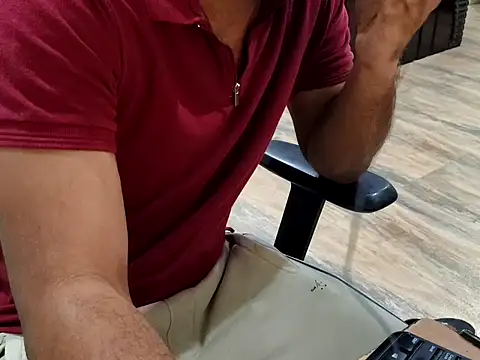 Snapshot of ZoroArcher chatting on 10/01/25, 06:03 ZoroArcher online show from 10/01/25, 06:03