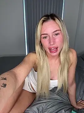 SexySaraxxoo online show from 03/15/26, 11:49