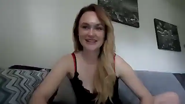 Rovelaa online show from 07/07/26, 12:20