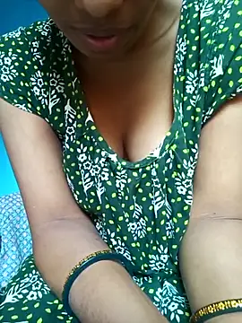 Snapshot of prriy chatting on 09/24/25, 03:10 prriy online show from 09/24/25, 03:10