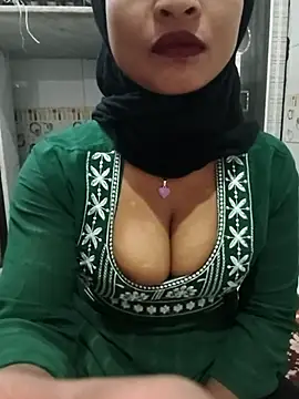 Snapshot of Itz_Mayra_ chatting on 11/22/25, 07:07 Itz Mayra online show from 11/22/25, 07:07