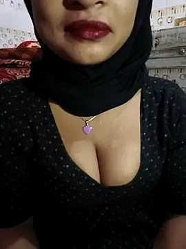 Snapshot of Itz_Mayra_ chatting on 11/26/25, 08:54 Itz Mayra online show from 11/26/25, 08:54