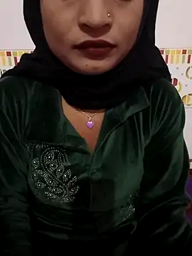 Snapshot of Itz_Mayra_ chatting on 12/04/25, 08:34 Itz Mayra online show from 12/04/25, 08:34