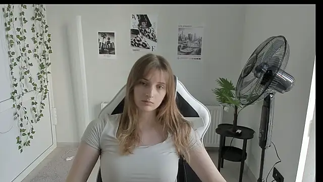 Snapshot of NeyliDream chatting on 06/05/26, 01:17 NeyliDream online show from 06/05/26, 01:17