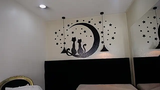 Aisha Noir online show from 10/29/25, 12:18