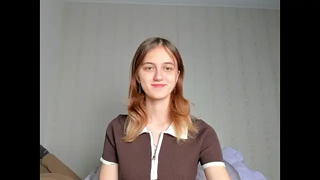 dreamy pollyyy online show from 10/19/25, 07:25