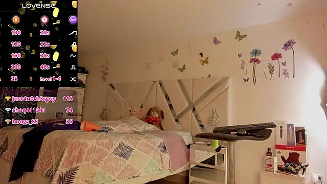 Snapshot of sexyzoe_69 chatting on 03/07/25, 12:48 sexyzoe 69 online show from 03/07/25, 12:48