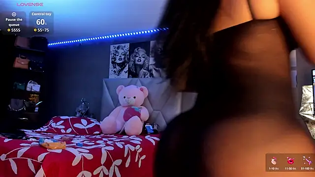 Snapshot of sexyzoe_69 chatting on 09/11/25, 10:10 sexyzoe 69 online show from 09/11/25, 10:10