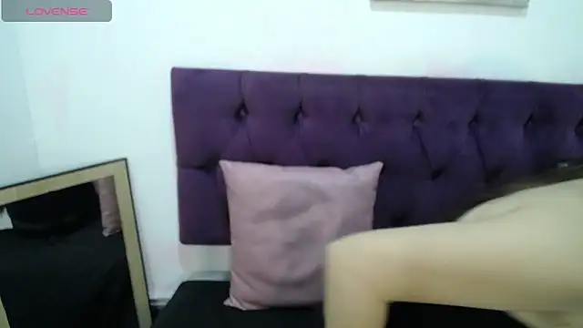 Snapshot of SofiaKitty-love chatting on 10/08/25, 06:49 SofiaKitty-love online show from 10/08/25, 06:49