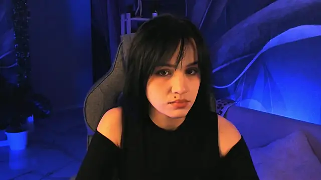 MonicaFarmer online show from 10/22/25, 05:24