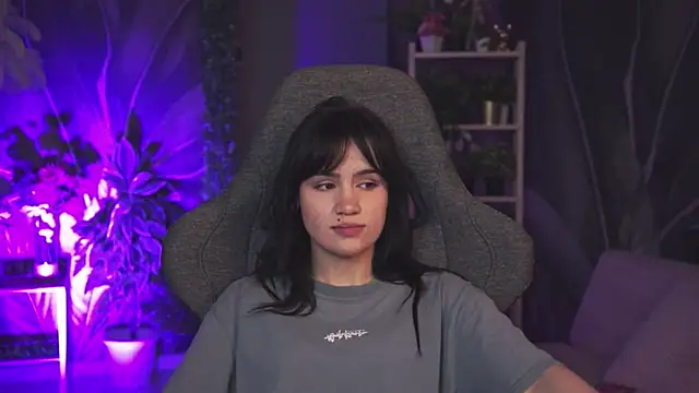 MonicaFarmer online show from 04/13/26, 08:25