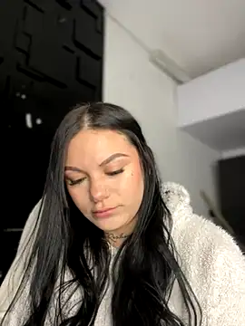 Snapshot of Megaan__More chatting on 09/24/25, 02:15 Megaan More online show from 09/24/25, 02:15