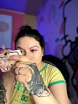 Snapshot of Megaan__More chatting on 12/04/25, 02:21 Megaan More online show from 12/04/25, 02:21