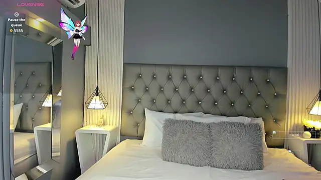 LunaBloomn online show from 11/09/25, 12:03