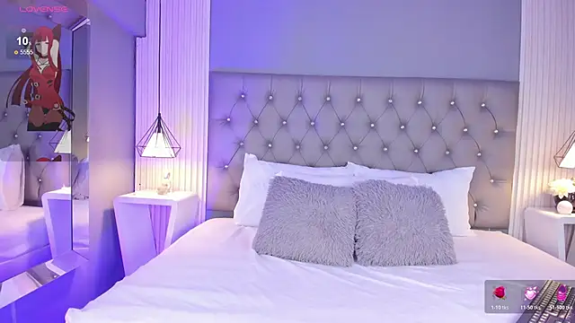 LunaBloomn online show from 12/03/25, 05:11