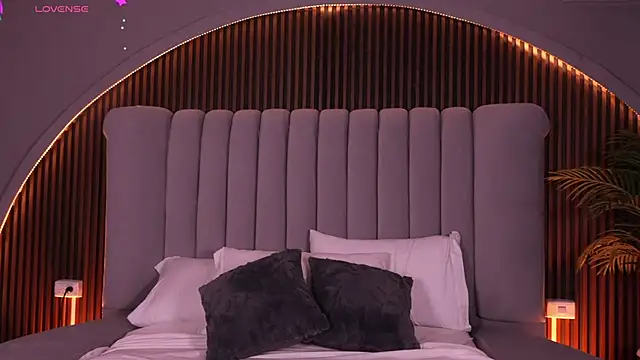 Isabellax21 online show from 03/25/26, 04:18