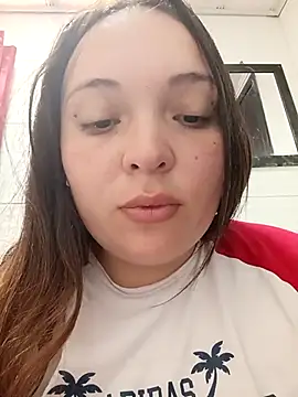 Snapshot of Lunna_azul chatting on 10/05/25, 05:22 Lunna azul online show from 10/05/25, 05:22
