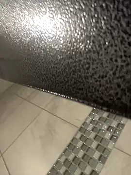 Snapshot of AllesandraLove chatting on 11/22/25, 10:09 AllesandraLove online show from 11/22/25, 10:09