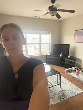 Snapshot of AllesandraLove chatting on 03/14/26, 06:57 AllesandraLove online show from 03/14/26, 06:57