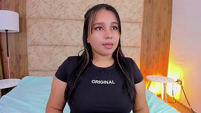 IvannaaVega online show from 10/11/25, 04:22