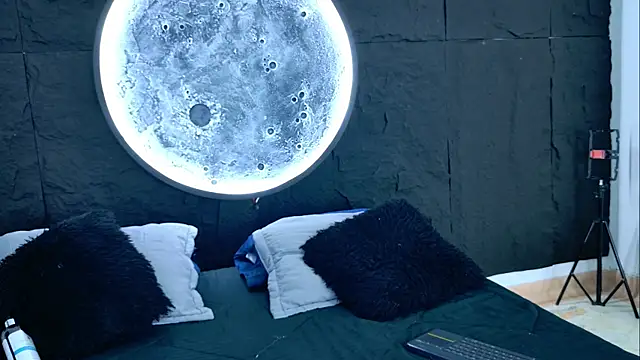 IvannaaVega online show from 04/08/26, 04:45