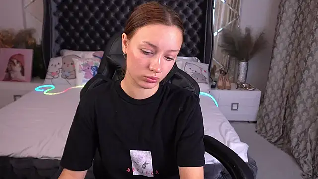 FoxyMayy online show from 09/23/25, 01:14