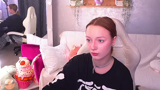 FoxyMayy online show from 10/10/25, 07:18