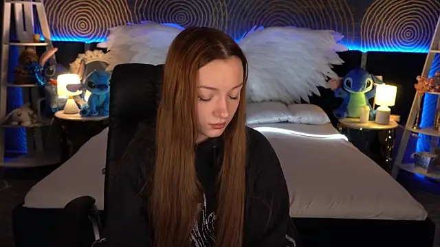 FoxyMayy online show from 11/23/25, 01:55