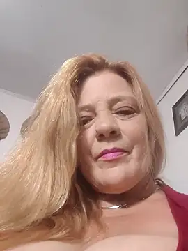 Snapshot of Casandra_Cruz chatting on 10/03/25, 12:18 Casandra Cruz online show from 10/03/25, 12:18