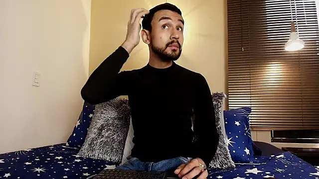 Axel Moon S online show from 11/14/25, 07:45