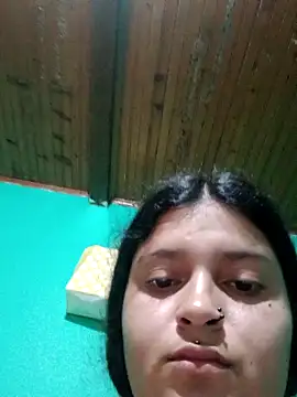 Snapshot of kuromi_Groot chatting on 10/17/25, 04:15 kuromi Groot online show from 10/17/25, 04:15